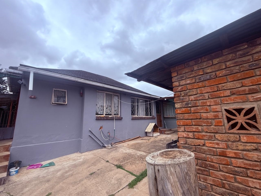 3 Bedroom Property for Sale in Bothasrus Eastern Cape